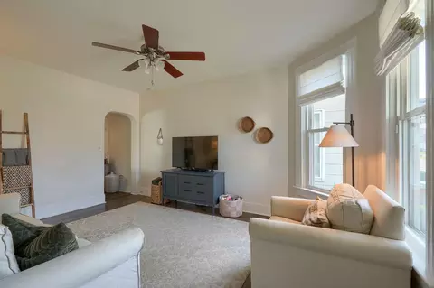 Living - 162 Watt St, Circleville, OH 43113 photo 1 of 3