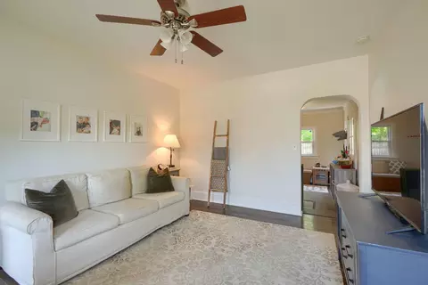 Living - 162 Watt St, Circleville, OH 43113 photo 2 of 3