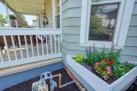 Exterior - 162 Watt St, Circleville, OH 43113 photo 7 of 14