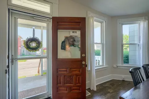 Entry Way - 162 Watt St, Circleville, OH 43113 photo 1 of 7