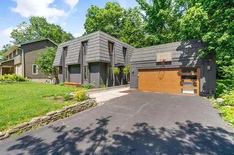 8121 Blind Brook Ct, Columbus, OH 43235