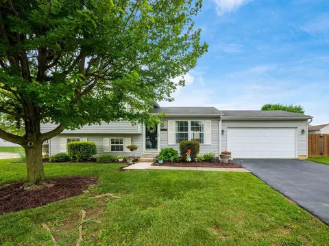 1225 El Toro Dr, Columbus, OH 43204