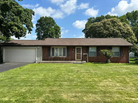 416 Meadowbrook Dr, Newark, OH 43055