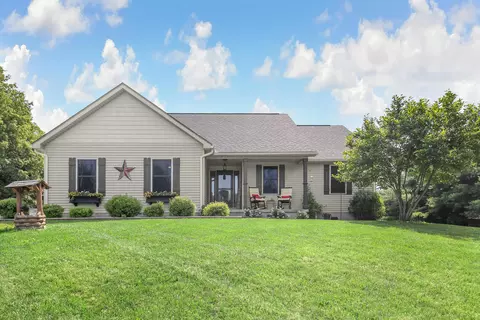 6798 Thornville Rd NE, Rushville, OH 43150