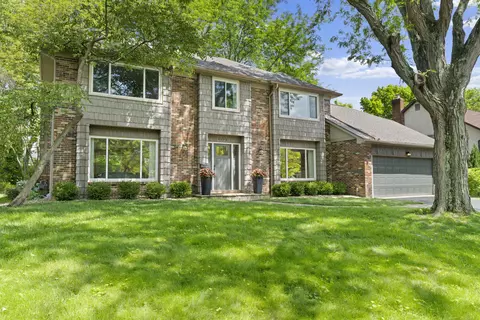 4076 Longhill Rd, Columbus, OH 43220