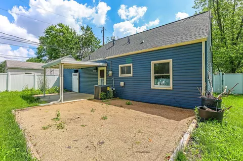 Exterior - 985 Bucknell Rd, Columbus, OH 43213 photo 6 of 12