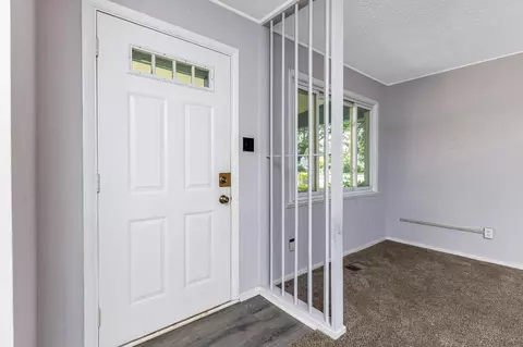 Entry Way - 985 Bucknell Rd, Columbus, OH 43213 photo 1 of 4