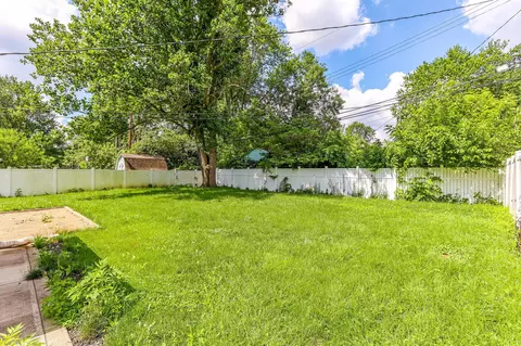 Exterior - 985 Bucknell Rd, Columbus, OH 43213 photo 9 of 12