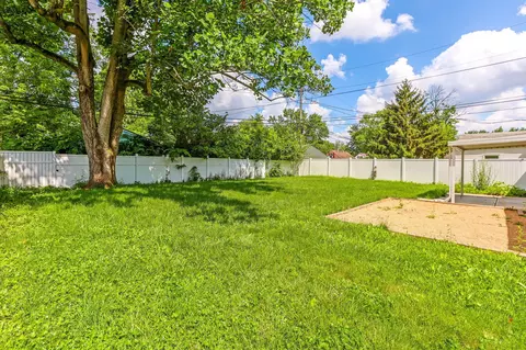 Exterior - 985 Bucknell Rd, Columbus, OH 43213 photo 12 of 12