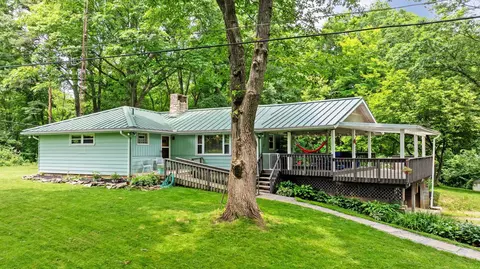 890 Elm Dr, Columbus, OH 43235