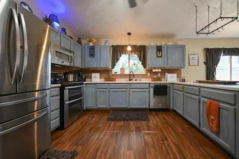 5728 W Ridgewood Rd, Springfield, OH 45503 photo 12
