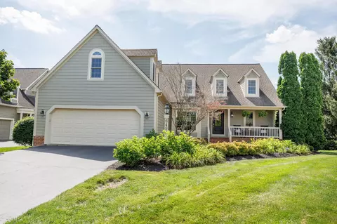 6490 Moors Pl W, Dublin, OH 43017