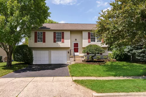5794 Saucony Dr, Hilliard, OH 43026