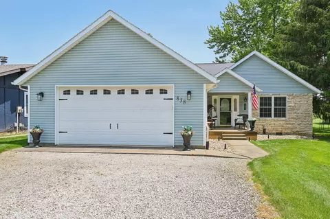 838 Fairway Dr, Howard, OH 43028
