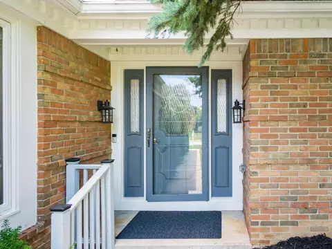 Entry Way - 2247 Sonnington Dr, Dublin, OH 43016 photo 1 of 3