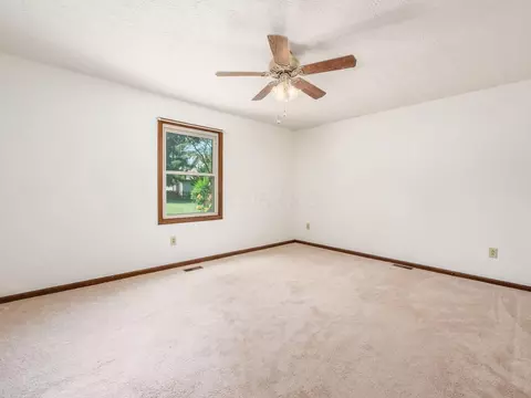 Bedroom - 2247 Sonnington Dr, Dublin, OH 43016 photo 5 of 10