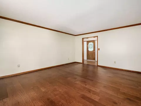 Living - 2247 Sonnington Dr, Dublin, OH 43016 photo 4 of 9