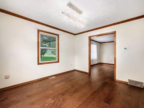 Living - 2247 Sonnington Dr, Dublin, OH 43016 photo 5 of 9