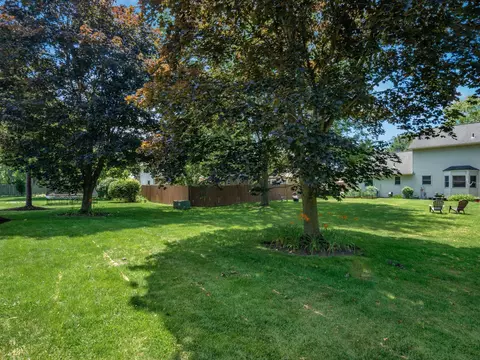 Exterior - 2247 Sonnington Dr, Dublin, OH 43016 photo 12 of 12