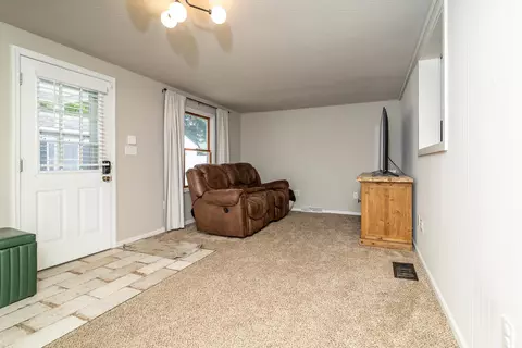 842 Pershing Dr, Circleville, OH 43113 photo 4