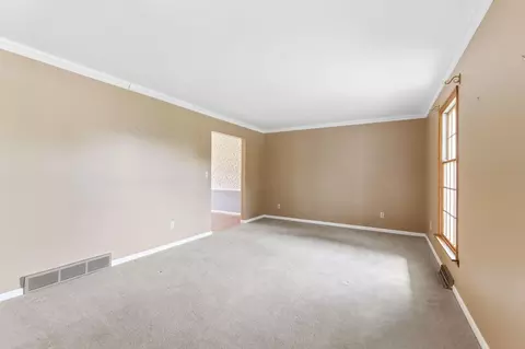 Living - 3696 Klibreck Dr, Columbus, OH 43228 photo 3 of 8