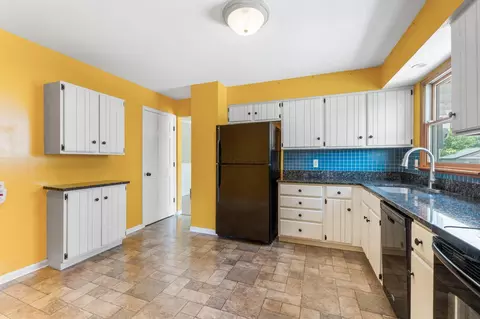 Kitchen - 3696 Klibreck Dr, Columbus, OH 43228 photo 1 of 3