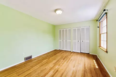 Bedroom - 3696 Klibreck Dr, Columbus, OH 43228 photo 10 of 15