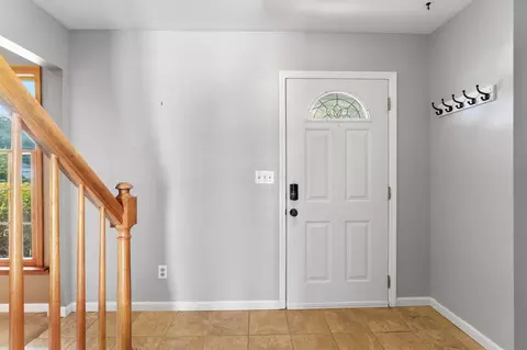 Entry Way - 3696 Klibreck Dr, Columbus, OH 43228 photo 1 of 4