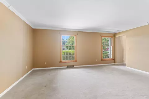 Living - 3696 Klibreck Dr, Columbus, OH 43228 photo 6 of 8
