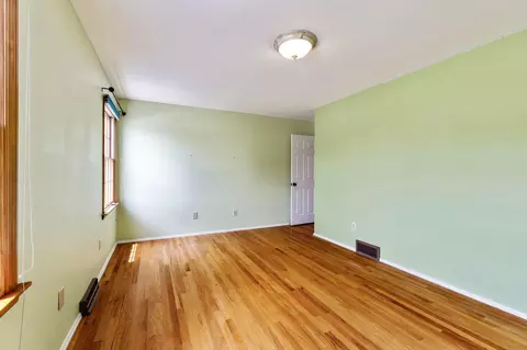 Bedroom - 3696 Klibreck Dr, Columbus, OH 43228 photo 11 of 15