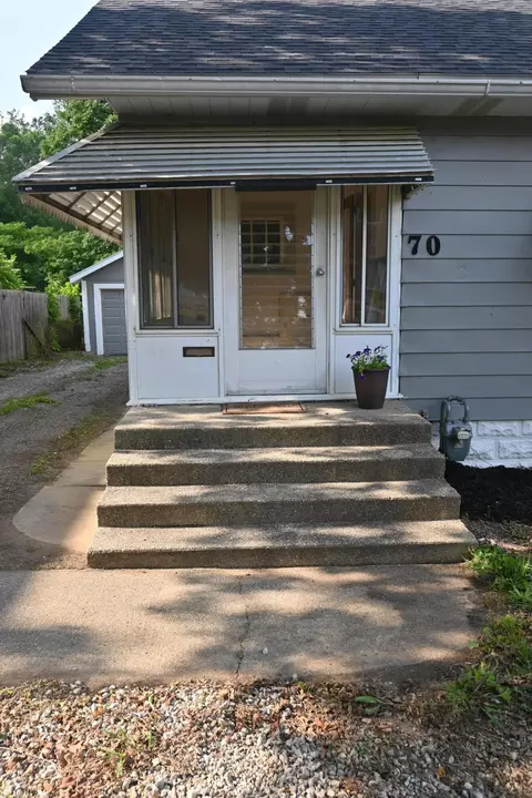 70 Cherry St, Newark, OH 43055 photo 3