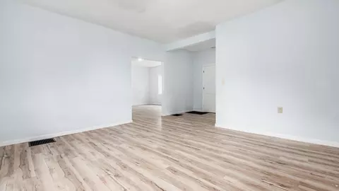 Living - 1117 E Main St, Coshocton, OH 43812 photo 1 of 3