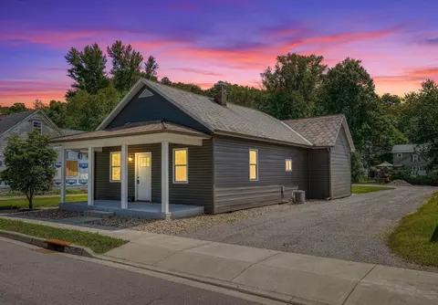424 N Walnut St, Logan, OH 43138