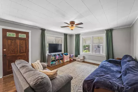 Living - 313 Reed Ave, Marion, OH 43302 photo 1 of 2