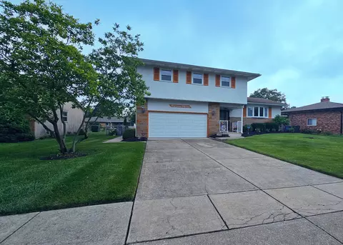 4749 Almont Dr, Columbus, OH 43229