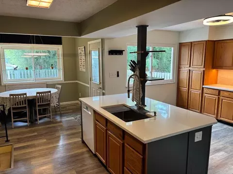 Kitchen - 3087 Hamden Ct, Dublin, OH 43017 photo 2 of 3