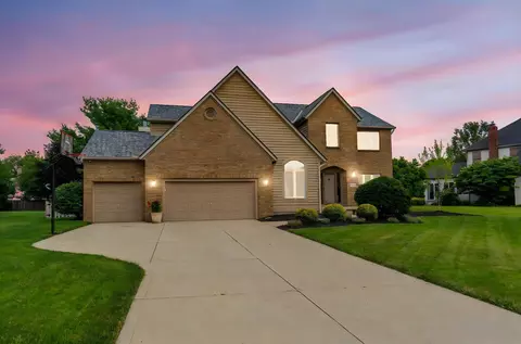 Exterior - 13191 Brandon Cir, Pickerington, OH 43147 photo 2 of 18