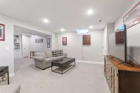 Living - 13191 Brandon Cir, Pickerington, OH 43147 photo 10 of 10