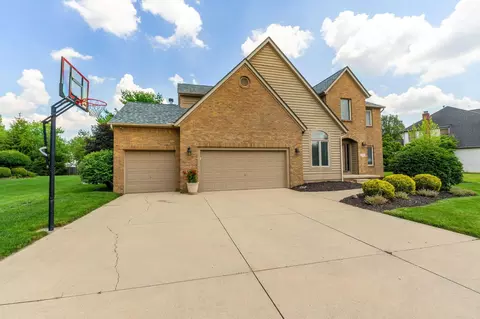 Exterior - 13191 Brandon Cir, Pickerington, OH 43147 photo 5 of 18