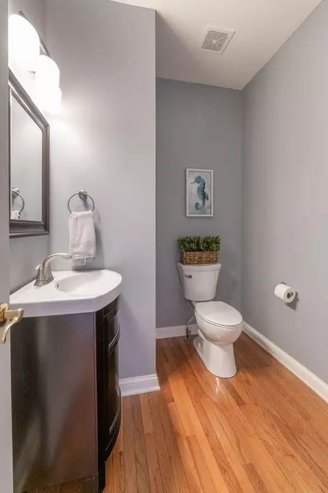 Bath - 13191 Brandon Cir, Pickerington, OH 43147 photo 3 of 12