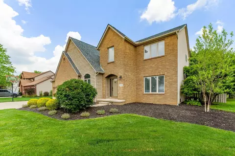 Exterior - 13191 Brandon Cir, Pickerington, OH 43147 photo 4 of 18