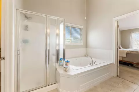 Bath - 13191 Brandon Cir, Pickerington, OH 43147 photo 7 of 12