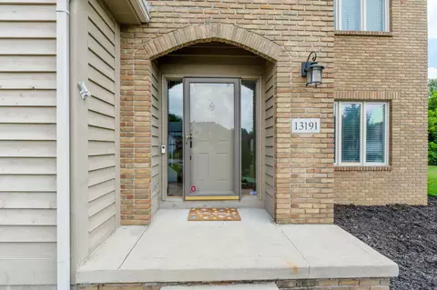Entry Way - 13191 Brandon Cir, Pickerington, OH 43147 photo 1 of 12