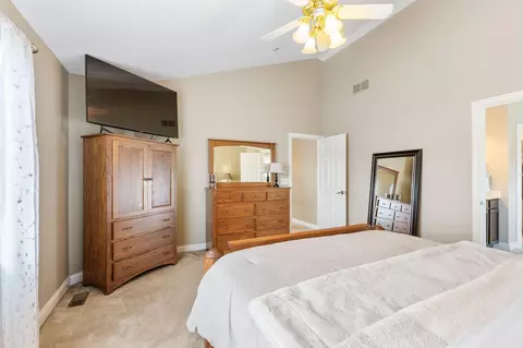 Bedroom - 13191 Brandon Cir, Pickerington, OH 43147 photo 5 of 18