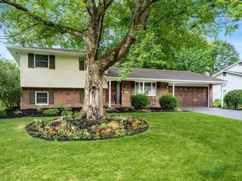 717 Old Coach Rd, Westerville, OH 43081