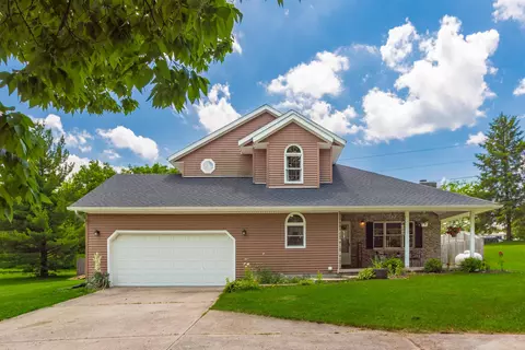 4545 Woodland Rd, Urbana, OH 43078