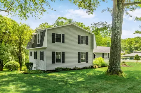 277 Mill Race Rd, Granville, OH 43023