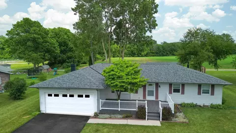 2862 Harmony Dr, Marion, OH 43302 photo 2