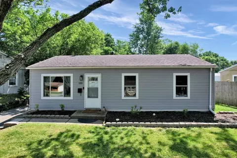 180 Sunset Dr S, Johnstown, OH 43031