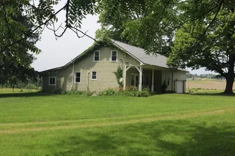 16169 Old Mansfield Rd, Fredericktown, OH 43019